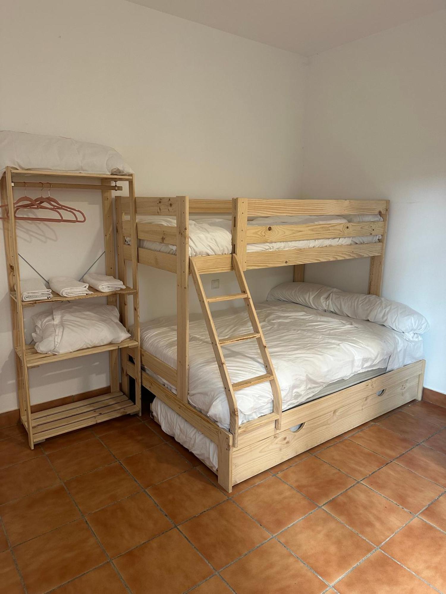Urban Garden Bilbao Hostel Ngoại thất bức ảnh